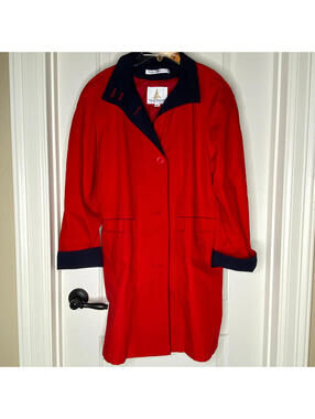 Misty Harbor lightweight jacket lined with pockets